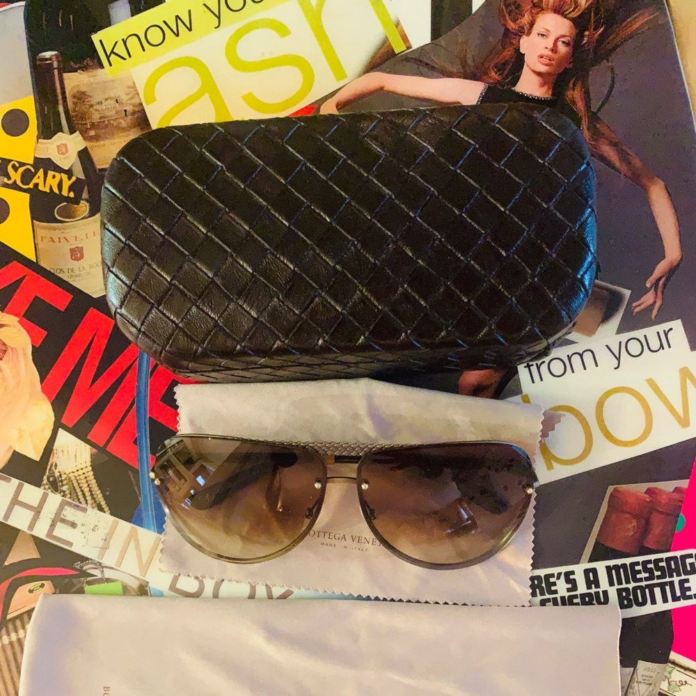 Authentic Bottega Veneta !!!! Beautiful.